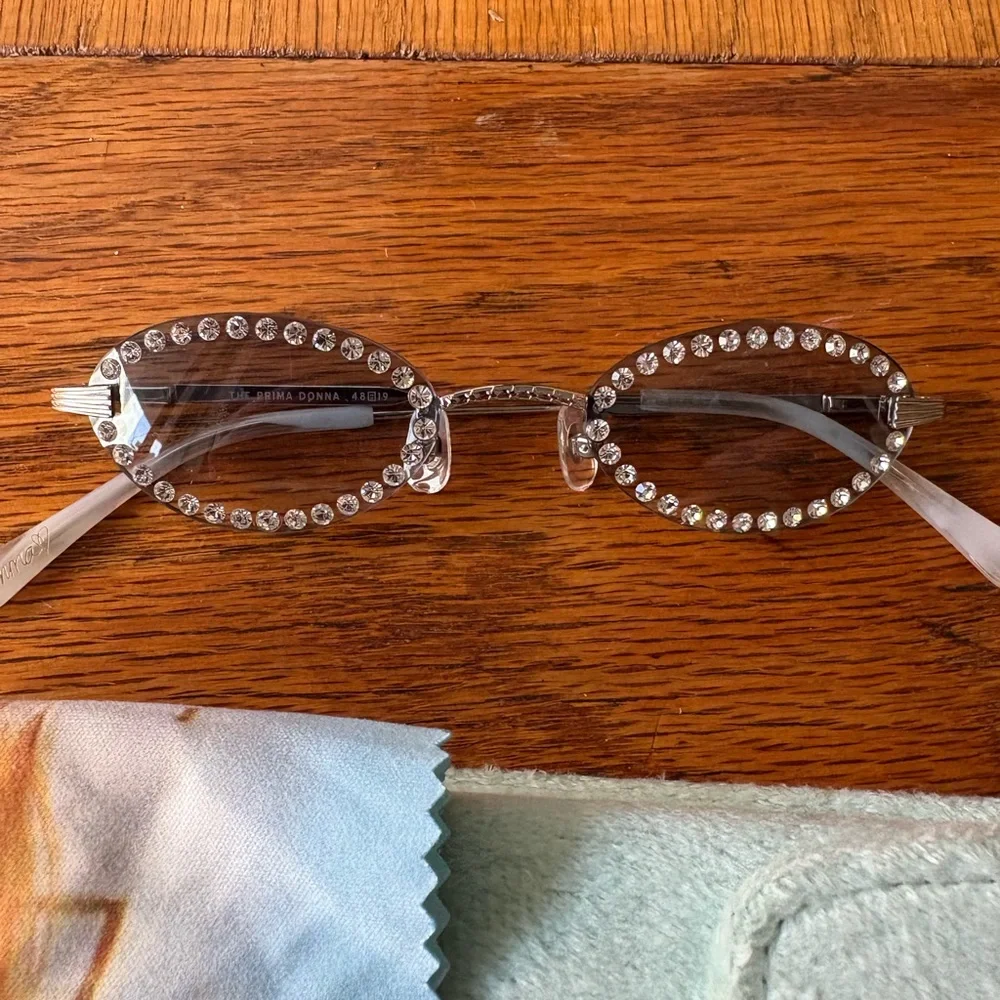 Y2K Emma Chamberlain x Crap Eyewear Sunglasses (Prima Donna, sold out model) - Picture 3 of 7